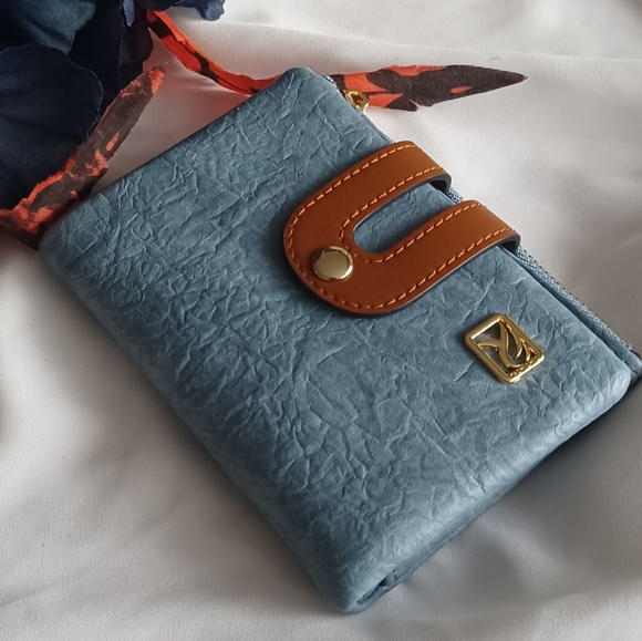 Textured Blue and Brown Mini Wallet - Picture 11 of 14